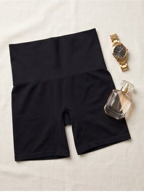 NWT Plus Size 1x essentials Black smooth, Slim shape comfort by Tummy Tank
